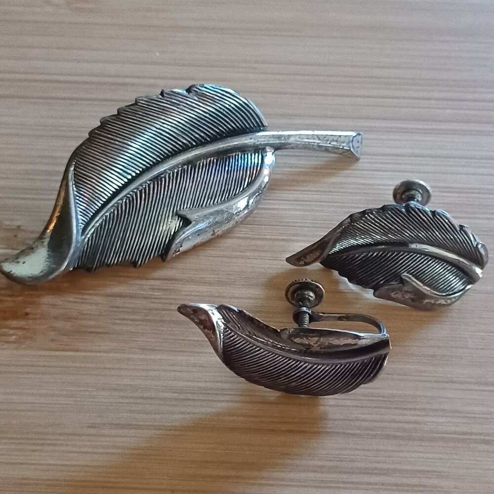 Leaf brooch + earrings